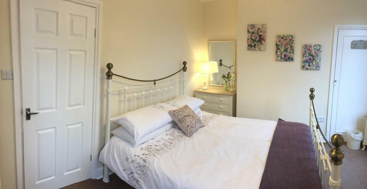 Browns Holiday Cottage Filey Eksteriør bilde